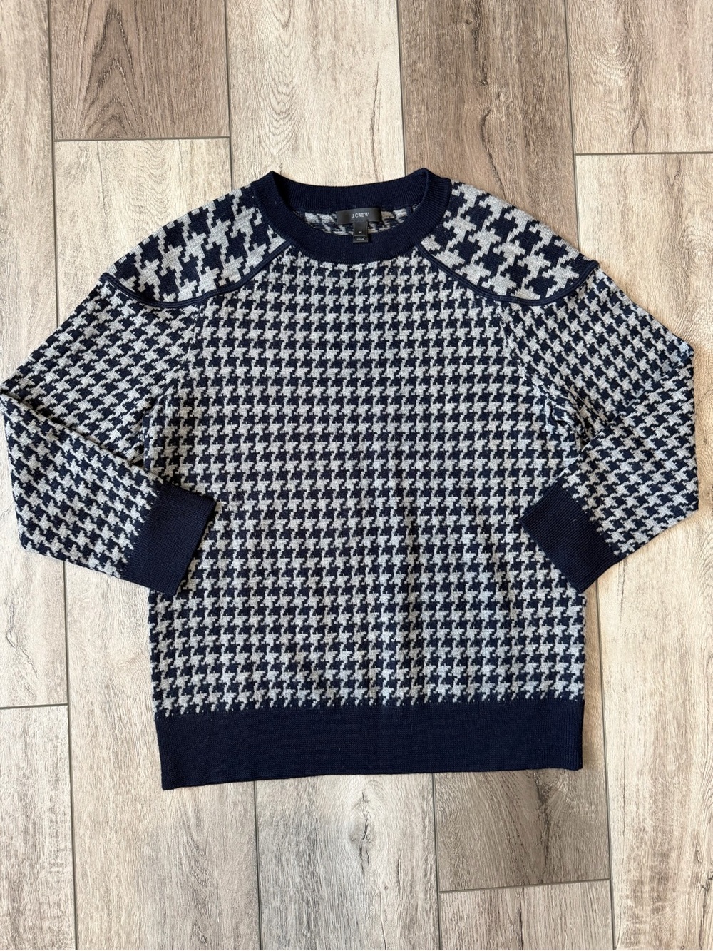 J. Crew- Classic Navy and Grey Houndstooth 100% Merino Wool Crewneck Sweater(M)